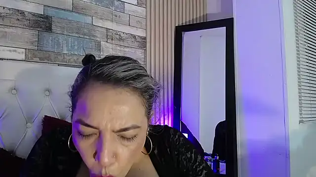 marie hss online show from December 20, 2024, 5:47 am