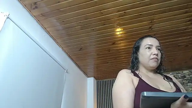 Snapshot of marie_hss chatting on October 13, 2025, 6:52 pm marie hss online show from October 13, 2025, 6:52 pm