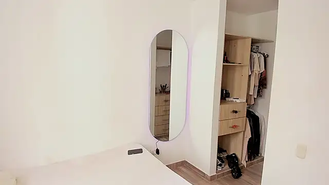 Snapshot of rose_scottt chatting on October 7, 2025, 2:47 pm rose scottt online show from October 7, 2025, 2:47 pm