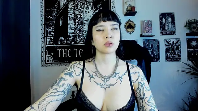 Demongirl6666 online show from October 22, 2025, 5:56 pm