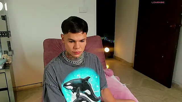 Jordyrodriiguez online show from October 18, 2025, 2:07 pm