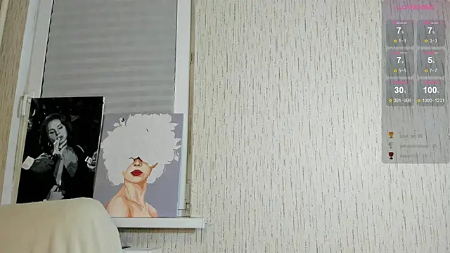 Snapshot of luna-catt chatting on January 20, 2025, 4:01 pm luna-catt online show from January 20, 2025, 4:01 pm