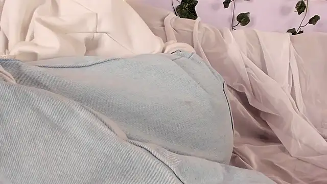 Snapshot of Natasha_Nasty2 chatting on January 4, 2025, 9:32 am Natasha Nasty2 online show from January 4, 2025, 9:32 am