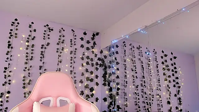 Snapshot of Natasha_Nasty2 chatting on January 9, 2025, 11:24 pm Natasha Nasty2 online show from January 9, 2025, 11:24 pm