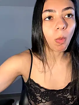 Snapshot of Liissa_cute_ chatting on October 23, 2025, 7:01 pm Liissa cute  online show from October 23, 2025, 7:01 pm