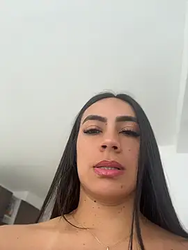 LauraCadwell online show from June 12, 2026, 12:15 pm