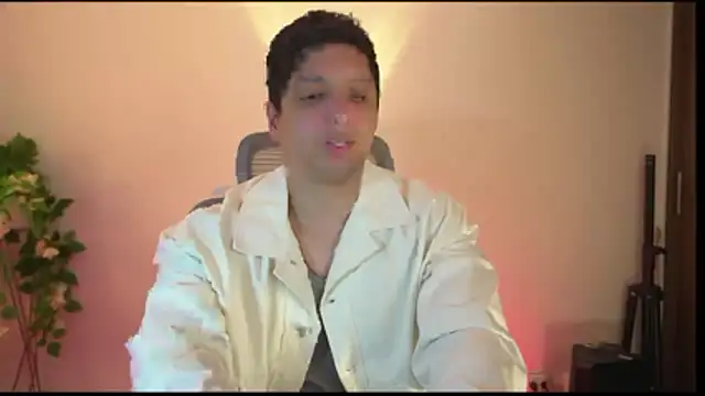 Snapshot of appolo_allen chatting on February 14, 2026, 9:22 pm appolo allen online show from February 14, 2026, 9:22 pm