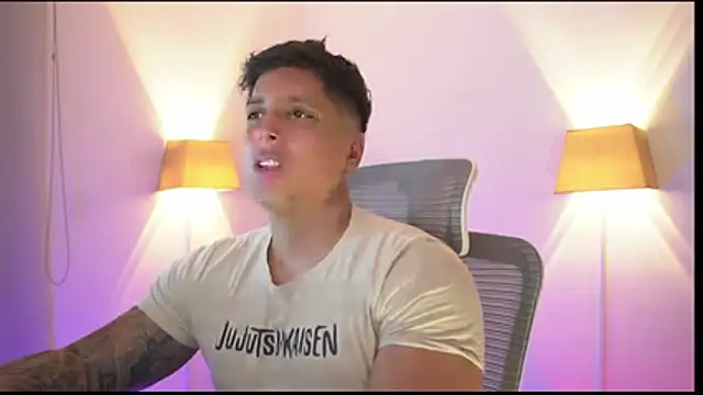 Snapshot of appolo_allen chatting on March 7, 2026, 6:32 am appolo allen online show from March 7, 2026, 6:32 am