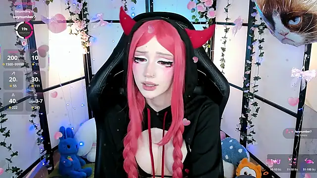 Snapshot of LilithLin chatting on November 6, 2025, 11:59 pm LilithLin online show from November 6, 2025, 11:59 pm