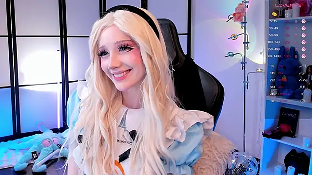 Snapshot of LilithLin chatting on February 6, 2026, 12:59 am LilithLin online show from February 6, 2026, 12:59 am