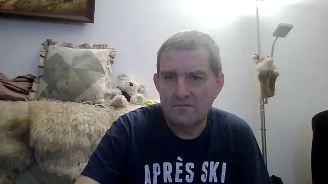 Lutzi1 online show from February 11, 2025, 7:27 pm