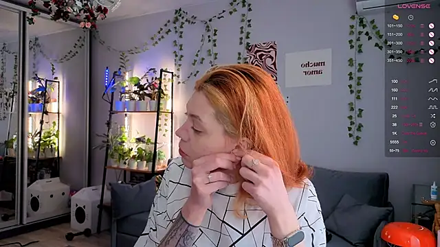 Snapshot of Your_Corvus chatting on March 30, 2026, 8:59 am Your Corvus online show from March 30, 2026, 8:59 am