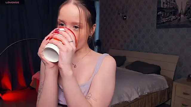 Snapshot of RenetTolken chatting on March 23, 2026, 8:18 am RenetTolken online show from March 23, 2026, 8:18 am