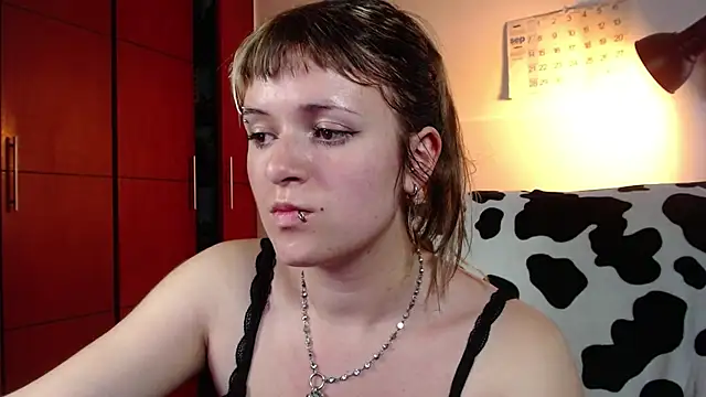 Snapshot of NEXT_DOOR_GIRL_ chatting on September 25, 2025, 10:35 pm NEXT DOOR GIRL online show from September 25, 2025, 10:35 pm