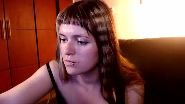 Snapshot of NEXT_DOOR_GIRL_ chatting on October 21, 2025, 10:54 pm NEXT DOOR GIRL online show from October 21, 2025, 10:54 pm