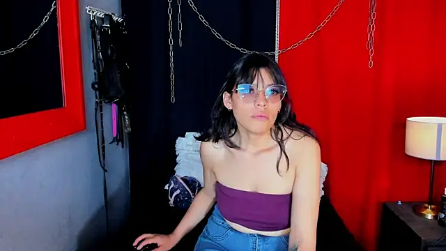 AvaLusty online show from September 13, 2025, 4:29 pm