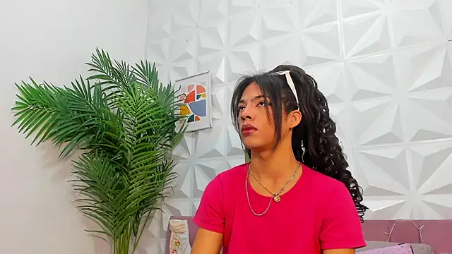 Briyit Doll online show from December 12, 2024, 12:22 pm