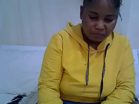 browndolly12 online show from July 12, 2026, 9:33 am