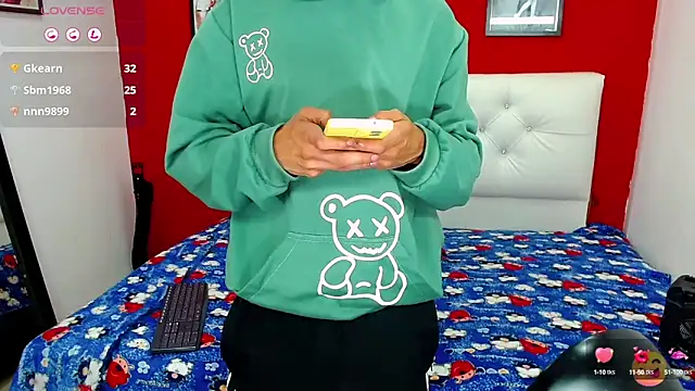  snopyy  online show from January 21, 2025, 12:57 am