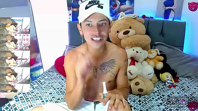  snopyy  online show from February 22, 2025, 8:42 pm