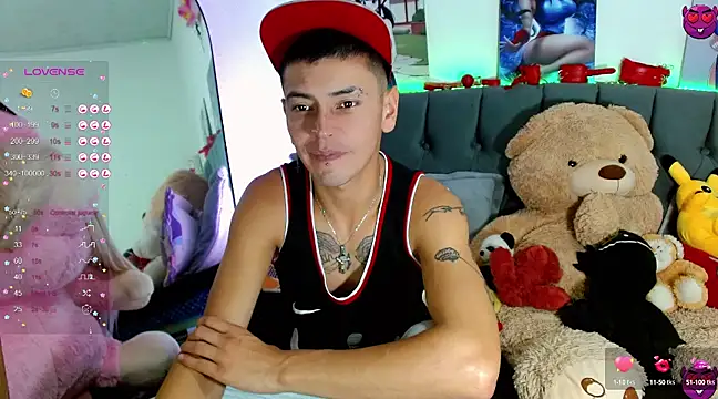 snopyy  online show from March 6, 2025, 7:54 pm