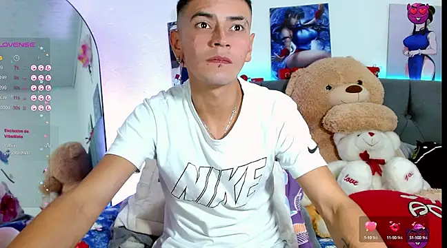  snopyy  online show from March 13, 2025, 9:59 pm