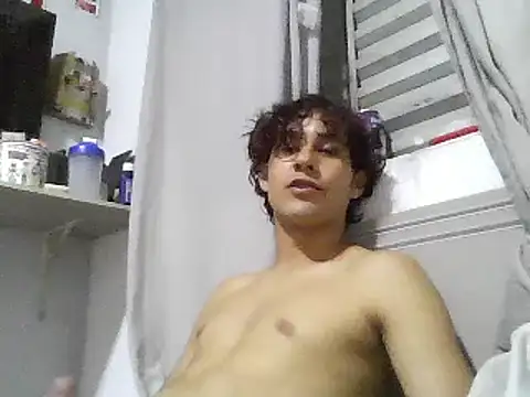 pedrodavid  online show from February 28, 2025, 3:15 am