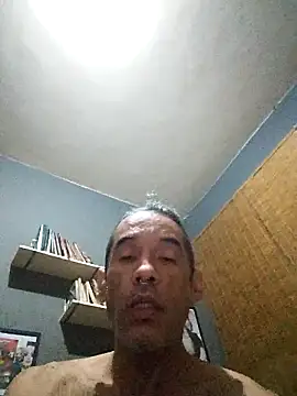 Snapshot of suburbanoXXXRJ chatting on September 19, 2025, 5:20 am suburbanoXXXRJ online show from September 19, 2025, 5:20 am