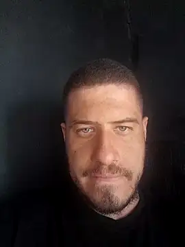 Snapshot of suburbanoXXXRJ chatting on April 14, 2026, 1:28 pm suburbanoXXXRJ online show from April 14, 2026, 1:28 pm