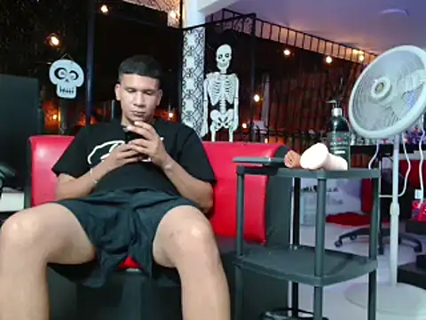 damiam fiery online show from November 6, 2025, 3:51 am