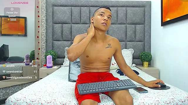 LiamsyAllison online show from March 17, 2025, 9:23 pm