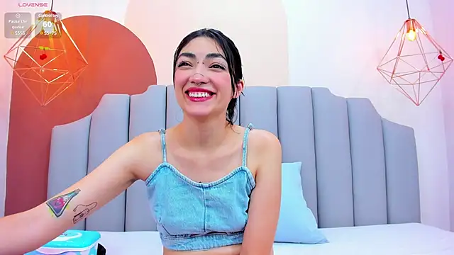 ThailyCherry online show from January 15, 2025, 7:01 pm