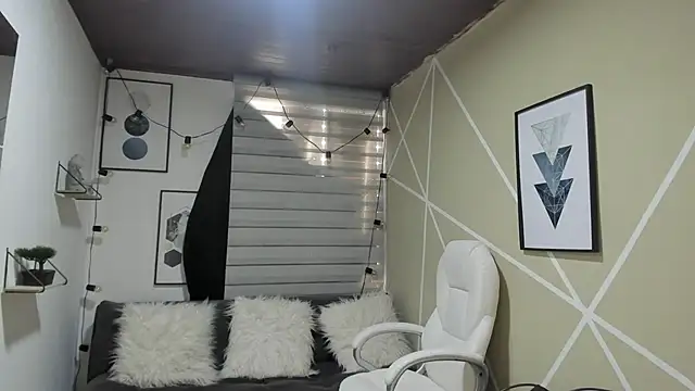 Snapshot of Enma__clark chatting on September 24, 2025, 1:03 pm Enma  clark online show from September 24, 2025, 1:03 pm