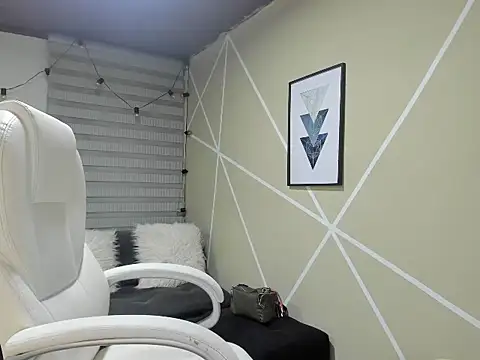 Snapshot of Enma__clark chatting on October 24, 2025, 4:09 am Enma  clark online show from October 24, 2025, 4:09 am