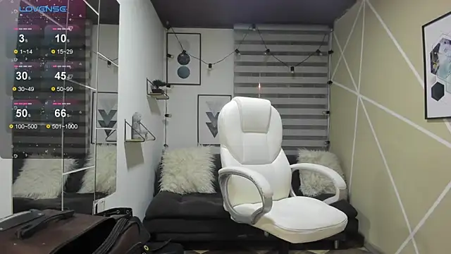 Enma  clark online show from March 24, 2026, 3:33 am