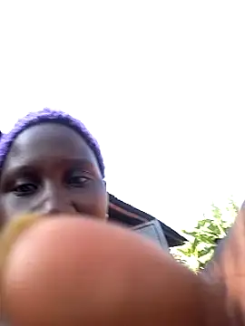 Snapshot of Sherry_she chatting on December 18, 2024, 6:32 am Sherry she online show from December 18, 2024, 6:32 am