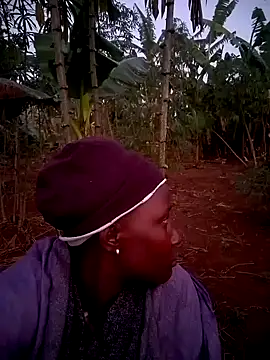 Snapshot of Sherry_she chatting on February 20, 2025, 3:45 am Sherry she online show from February 20, 2025, 3:45 am