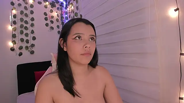 moonliiiight1 online show from January 22, 2025, 11:43 pm