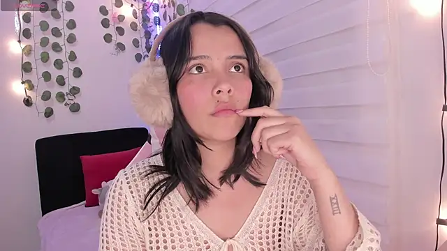 moonliiiight1 online show from January 25, 2025, 12:17 am