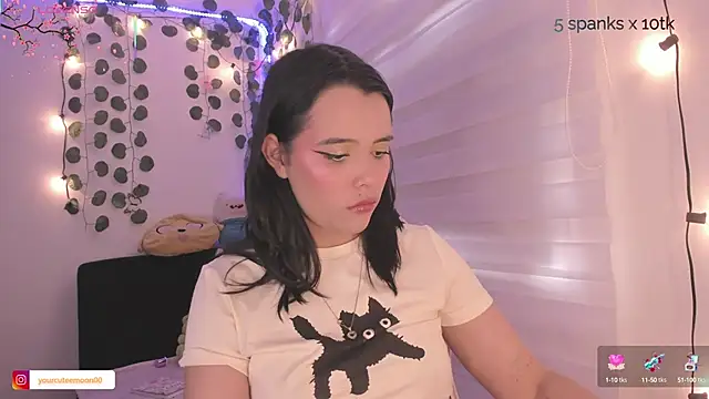 moonliiiight1 online show from February 3, 2025, 9:07 pm