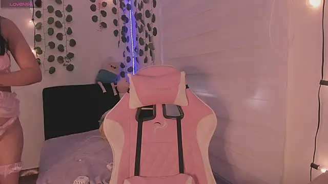 moonliiiight1 online show from February 24, 2025, 10:03 pm