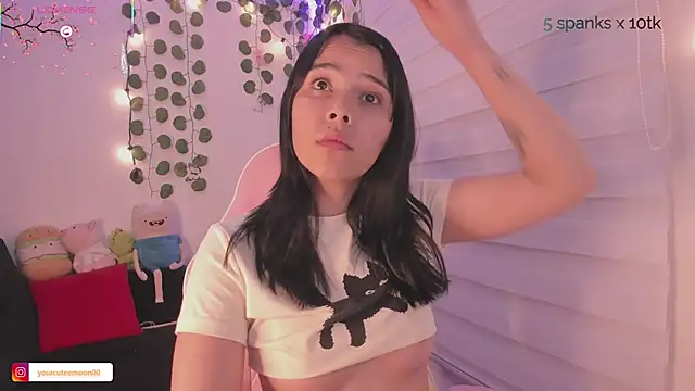 moonliiiight1 online show from March 11, 2025, 12:54 am