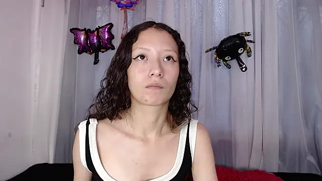 abbycutecs online show from October 13, 2025, 6:41 pm