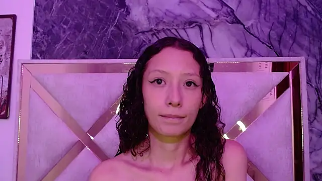 abbycutecs online show from December 3, 2025, 2:04 pm