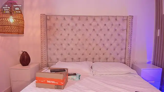 Maya Bluee online show from November 22, 2025, 4:00 am