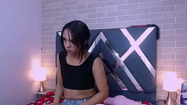AndreaGil  online show from January 8, 2025, 12:58 pm