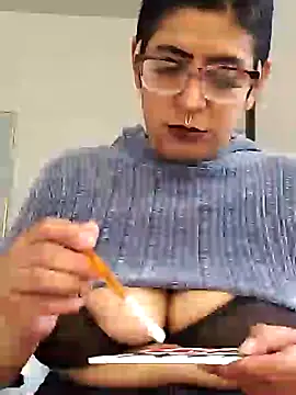 Kittybouncy69 online show from January 21, 2025, 2:15 pm