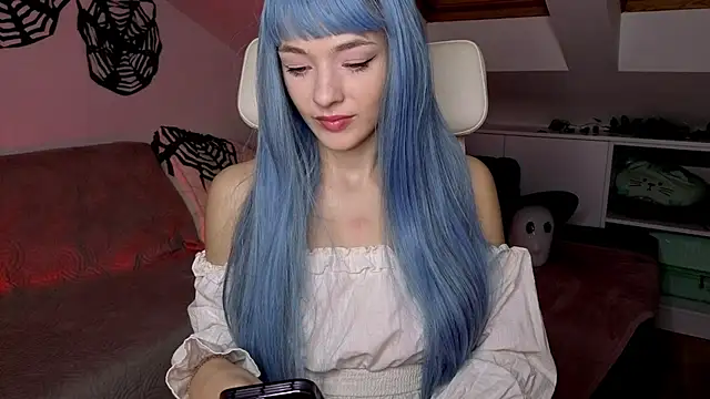 MiaRouge online show from October 31, 2025, 2:45 am