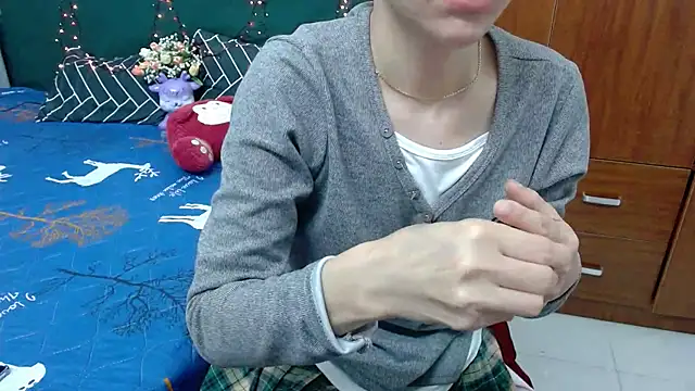 Snapshot of Cindy--Cici chatting on February 17, 2025, 1:15 am Cindy--Cici online show from February 17, 2025, 1:15 am