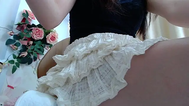 Snapshot of Cindy--Cici chatting on December 18, 2025, 1:22 am Cindy--Cici online show from December 18, 2025, 1:22 am